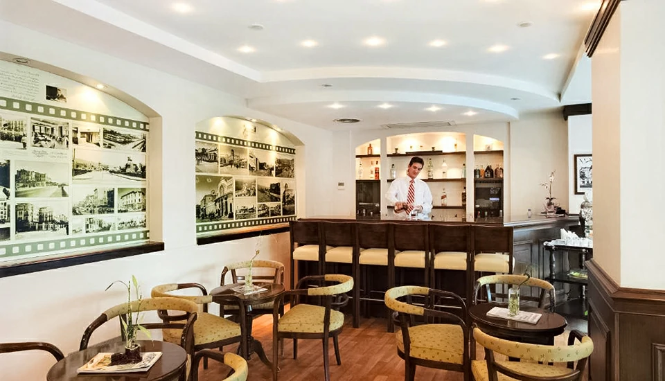 هتل ازمیر پالاس